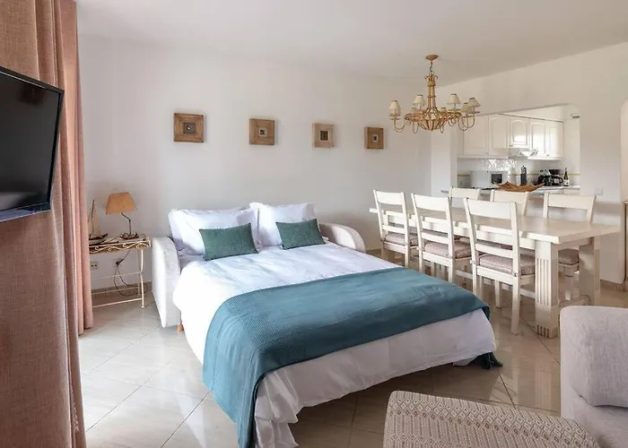 Moradia Olhos De Agua - 3 Quartos - 6 Camas 펜션 *