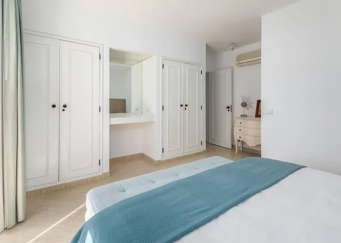 Moradia Olhos De Agua - 3 Quartos - 6 Camas *